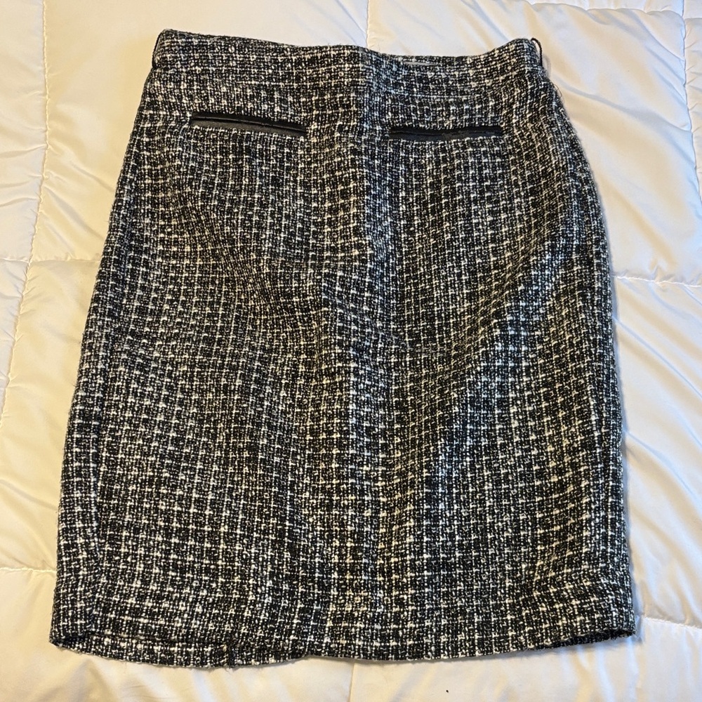 Worthington Black and White Pencil Skirt